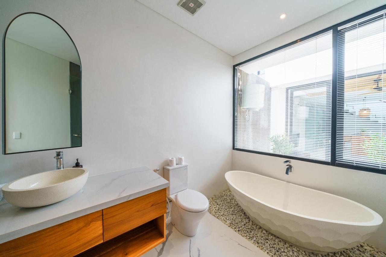 Villa Besso Padonan - Modern & Minimalist 2Br Villa In Canggu! Экстерьер фото